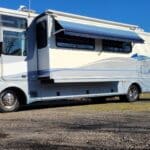 1998 Fleetwood Southwind 32VThumbnail #3